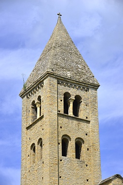 Mazille - Église Saint-Blaise (113 photos) Bourgogne romane